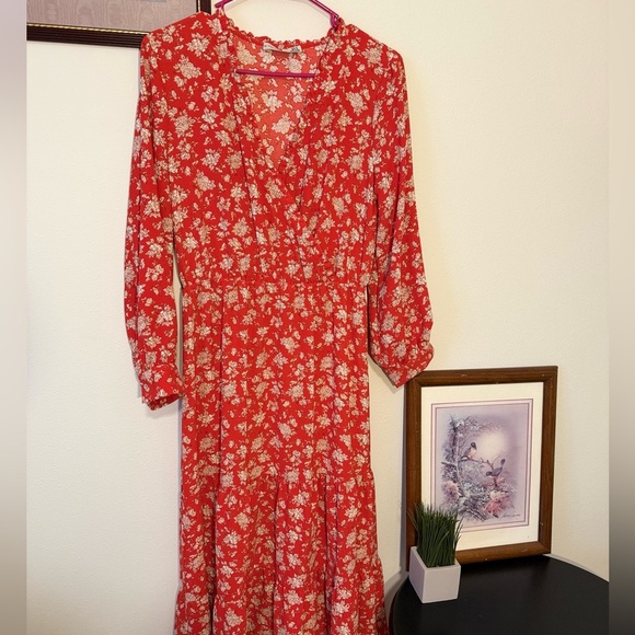 Black Tape Dresses & Skirts - Black Tape Women’s Red Flowy Faux Wrap Midi Dress